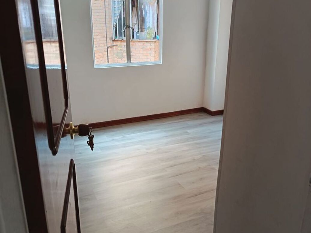 Apartamento de 2 alcobas en venta en Ub. Sabana De Tibabuyes, Bogotá, 51 m² · foto 4 de 14
