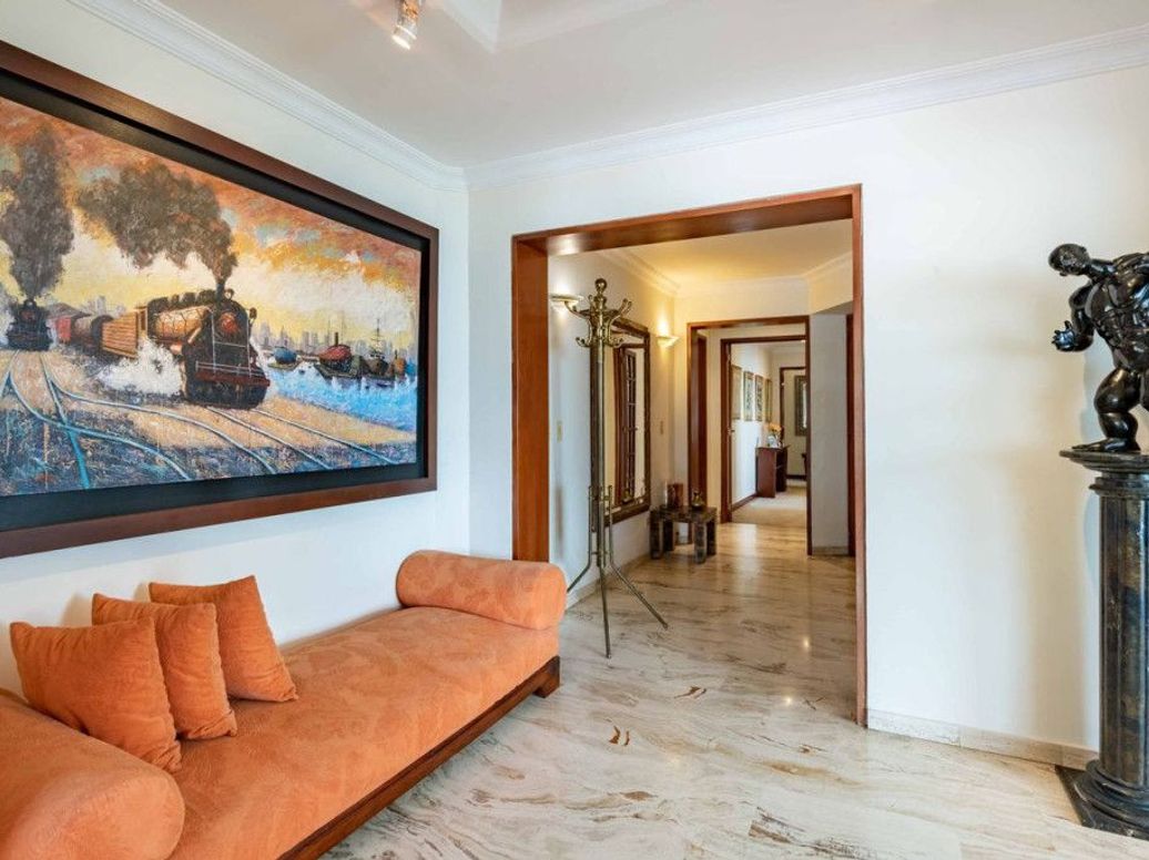 Apartamento de 4 alcobas en venta en El Refugio, Bogotá, 288 m² · foto 12 de 20
