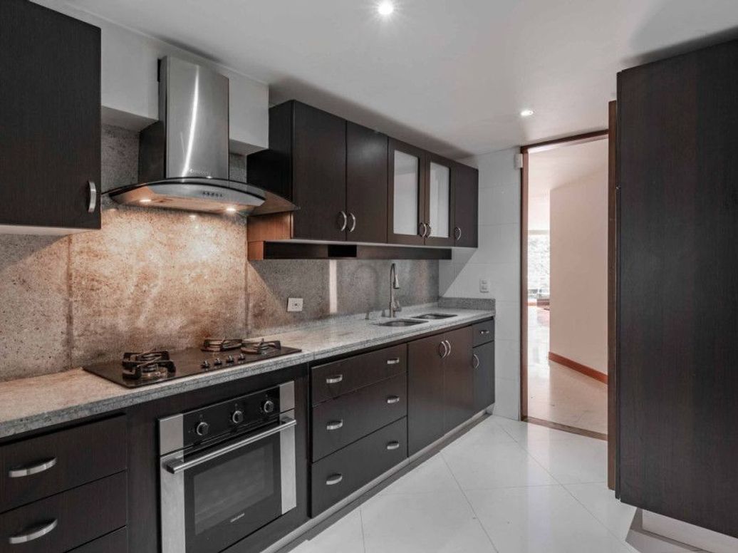 Apartamento de 3 alcobas en venta en Molinos Norte, Bogotá, 138 m² · foto 5 de 17