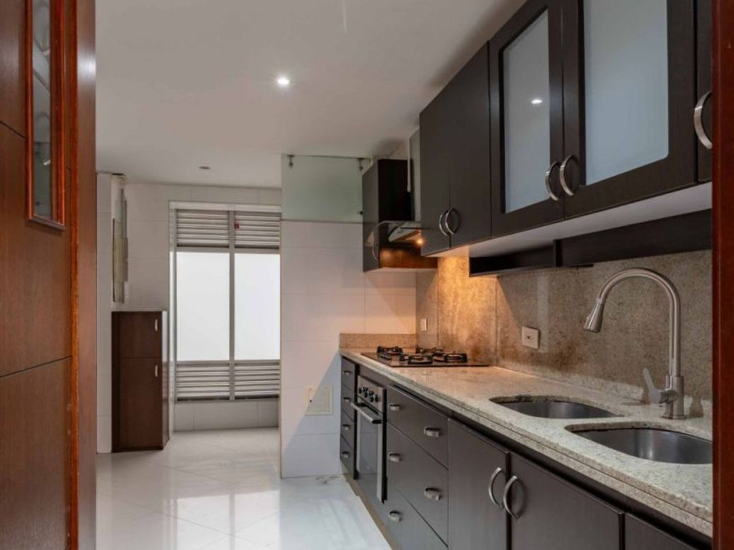 Apartamento de 3 alcobas en venta en Molinos Norte, Bogotá, 138 m² · foto 6 de 17