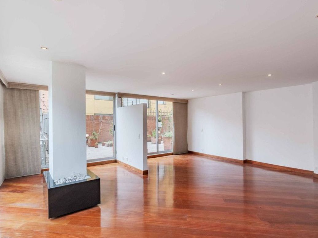 Apartamento de 3 alcobas en venta en Molinos Norte, Bogotá, 138 m² · foto 3 de 17