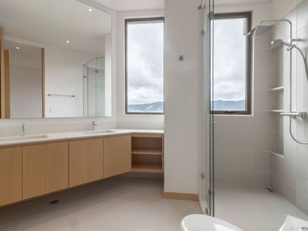 Apartamento de 3 alcobas en venta en Niza Suba, Bogotá, 156 m² · foto 10 de 20