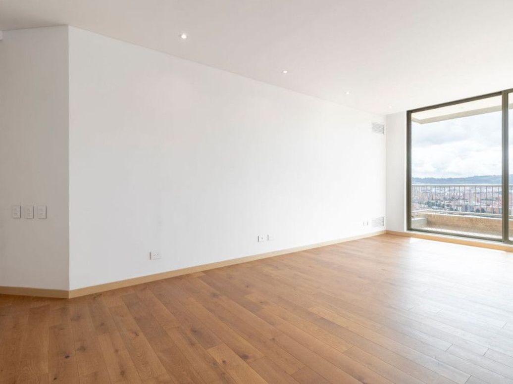 Apartamento de 3 alcobas en venta en Niza Suba, Bogotá, 156 m² · foto 3 de 20