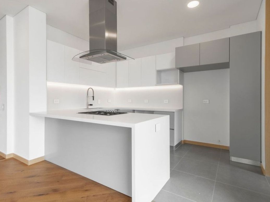 Apartamento de 3 alcobas en venta en Niza Suba, Bogotá, 177 m² · foto 5 de 20