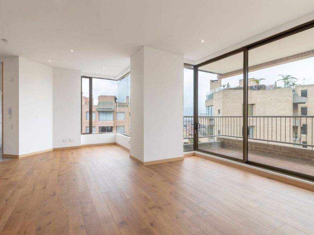 Apartamento de 3 alcobas en venta en Niza Suba, Bogotá, 177 m² · foto 2 de 20