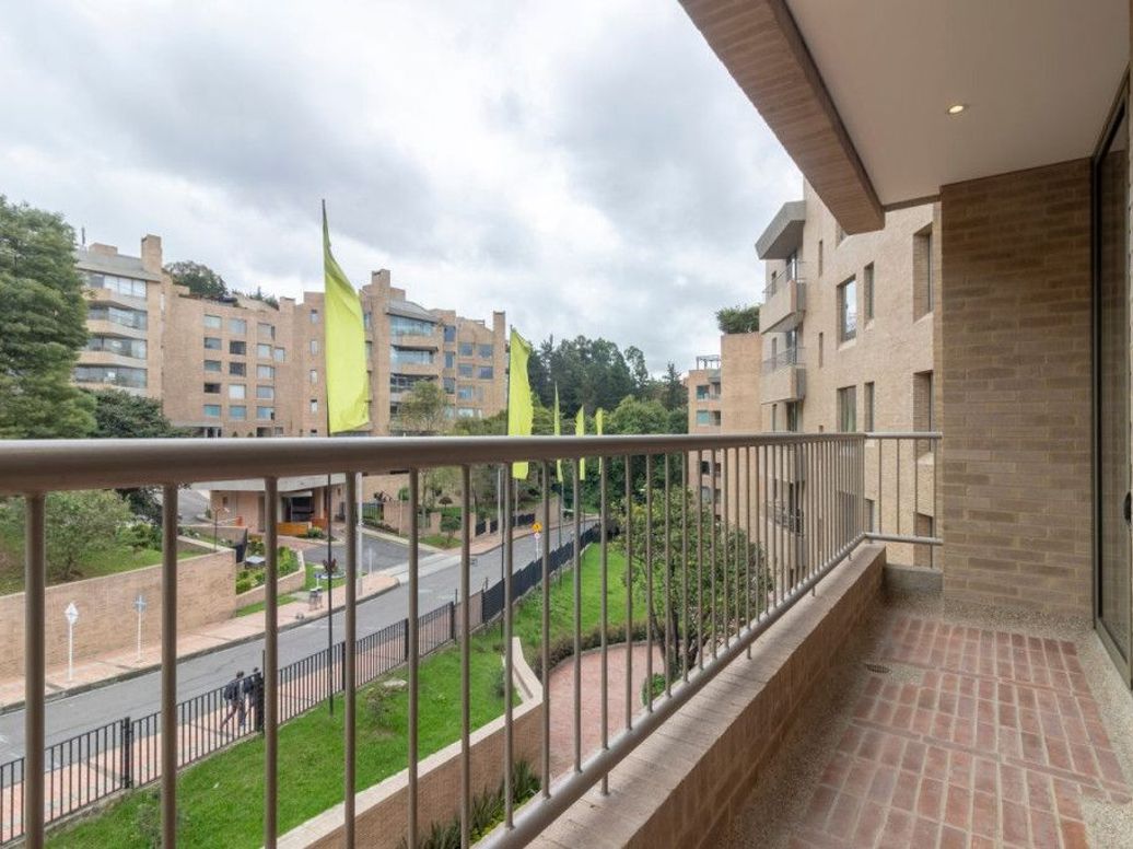 Apartamento de 3 alcobas en venta en Niza Suba, Bogotá, 177 m² · foto 6 de 20