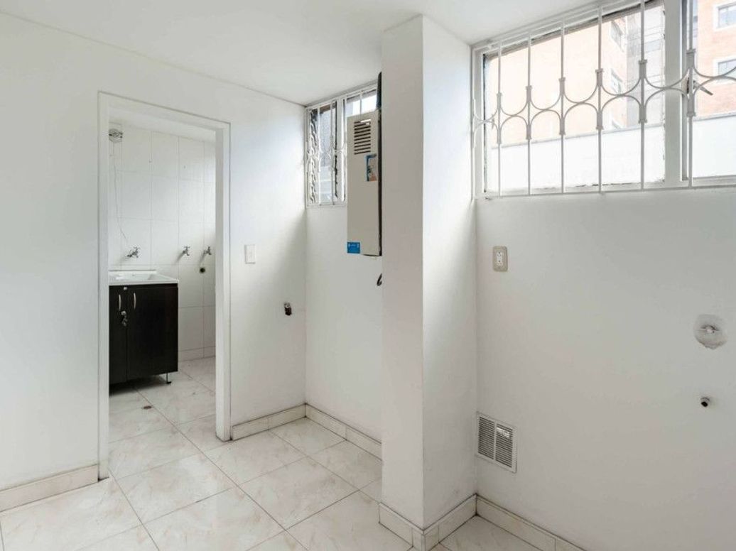 Apartamento de 3 alcobas en venta en Chico Norte Et. Iii, Bogotá, 213 m² · foto 9 de 20