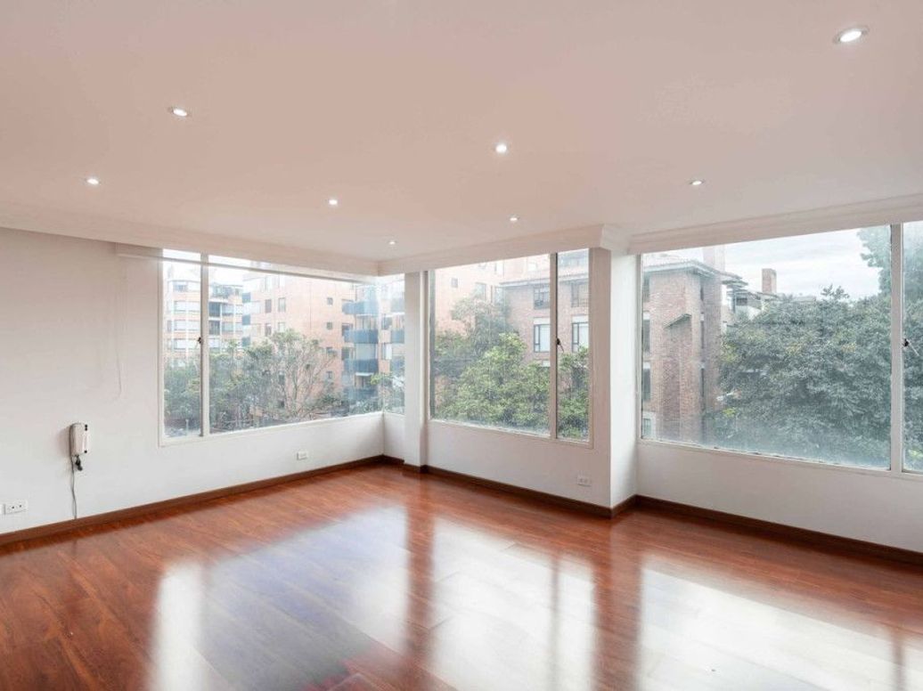 Apartamento de 3 alcobas en venta en Chico Norte Et. Iii, Bogotá, 213 m² · foto 19 de 20