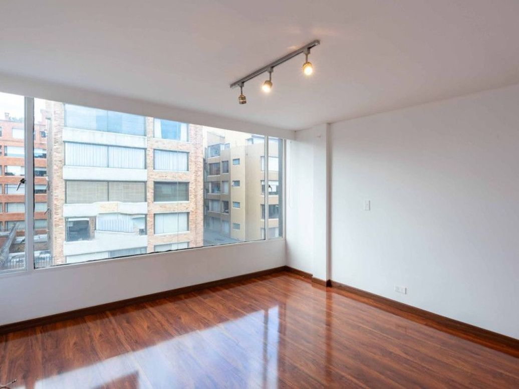 Apartamento de 3 alcobas en venta en Chico Norte Et. Iii, Bogotá, 213 m² · foto 16 de 20