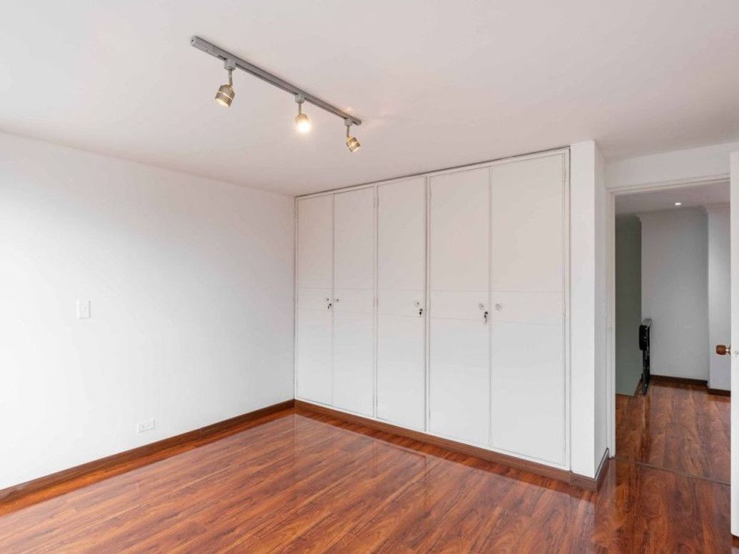 Apartamento de 3 alcobas en venta en Chico Norte Et. Iii, Bogotá, 213 m² · foto 17 de 20