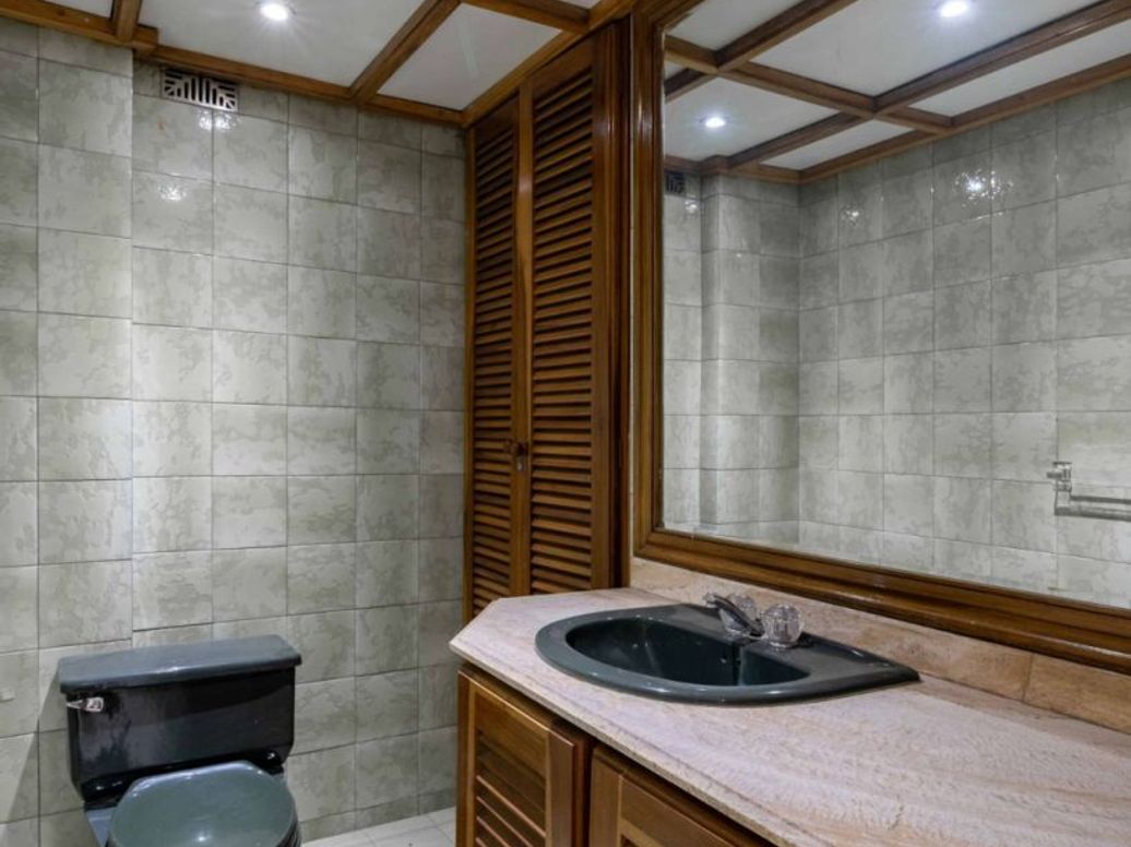 Apartamento de 3 alcobas en venta en Chico Norte Et. Iii, Bogotá, 213 m² · foto 10 de 20