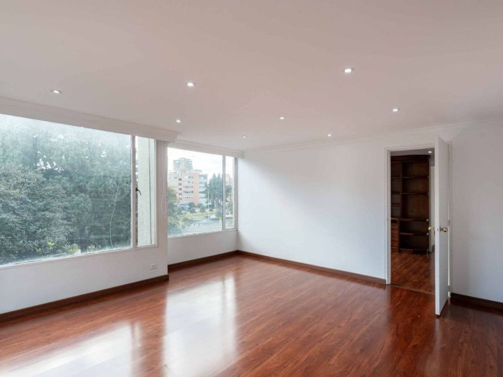 Apartamento de 3 alcobas en venta en Chico Norte Et. Iii, Bogotá, 213 m² · foto 18 de 20