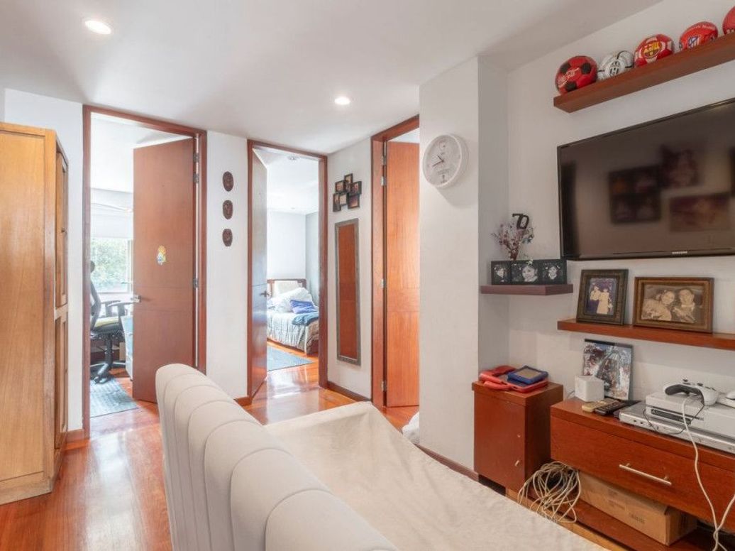 Apartamento de 4 alcobas en venta en Ingemar, Bogotá, 147 m² · foto 8 de 20