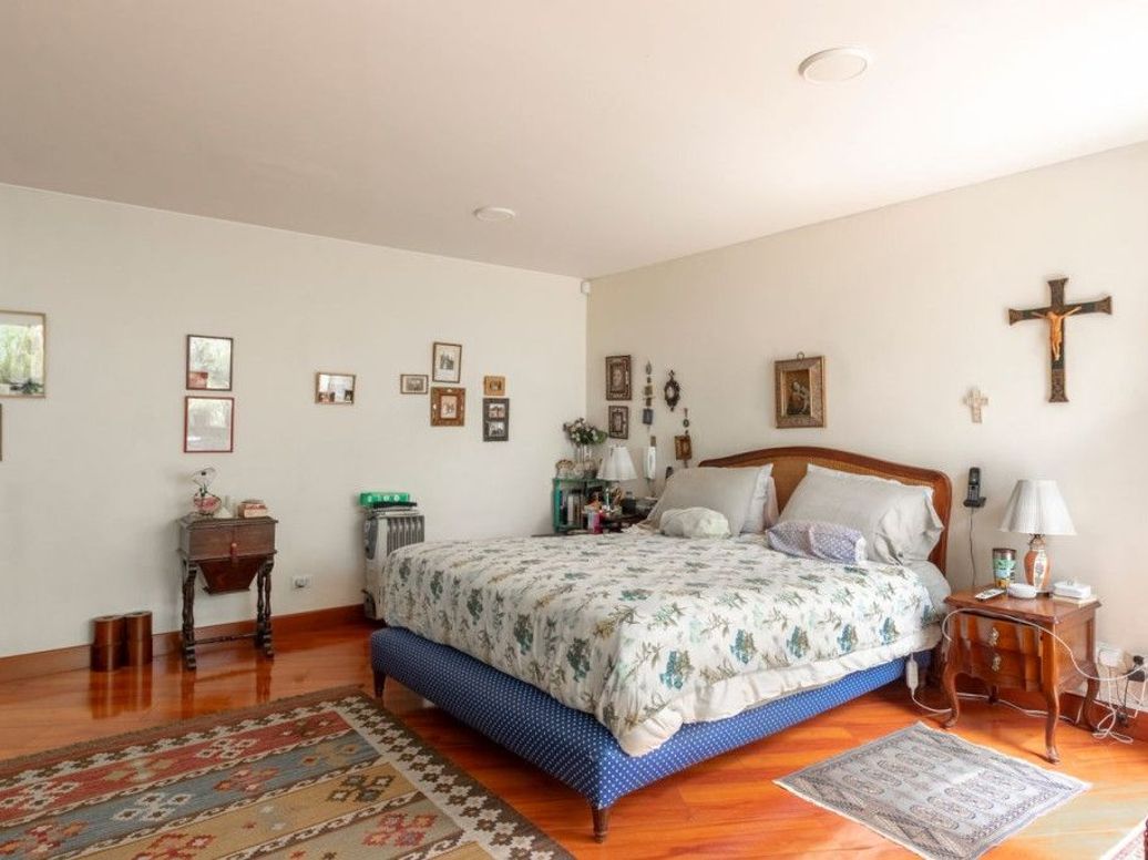Apartamento de 3 alcobas en venta en Los Rosales, Bogotá, 244 m² · foto 10 de 20