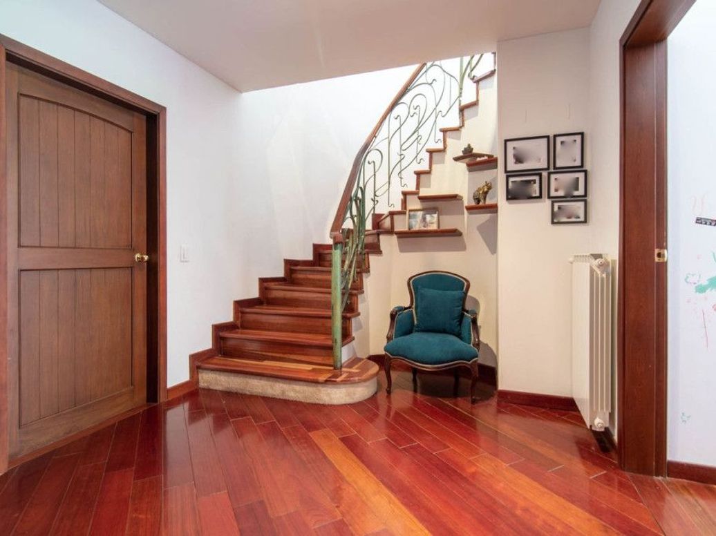 Apartamento de 4 alcobas en venta en Cerros De Santa Barbara, Bogotá, 254 m² · foto 3 de 20