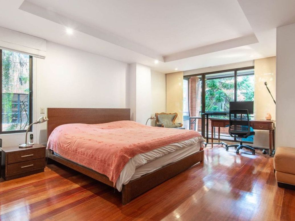 Apartamento de 4 alcobas en venta en Cerros De Santa Barbara, Bogotá, 254 m² · foto 13 de 20