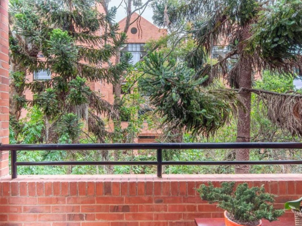 Apartamento de 4 alcobas en venta en Cerros De Santa Barbara, Bogotá, 254 m² · foto 14 de 20
