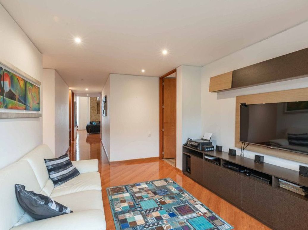 Apartamento de 3 alcobas en venta en El Plan, Bogotá, 204 m² · foto 6 de 20