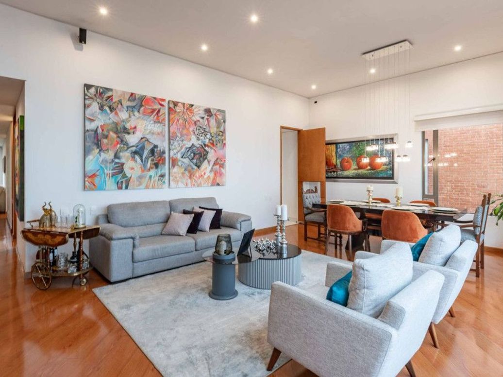 Apartamento de 3 alcobas en venta en El Plan, Bogotá, 204 m² · foto 2 de 20