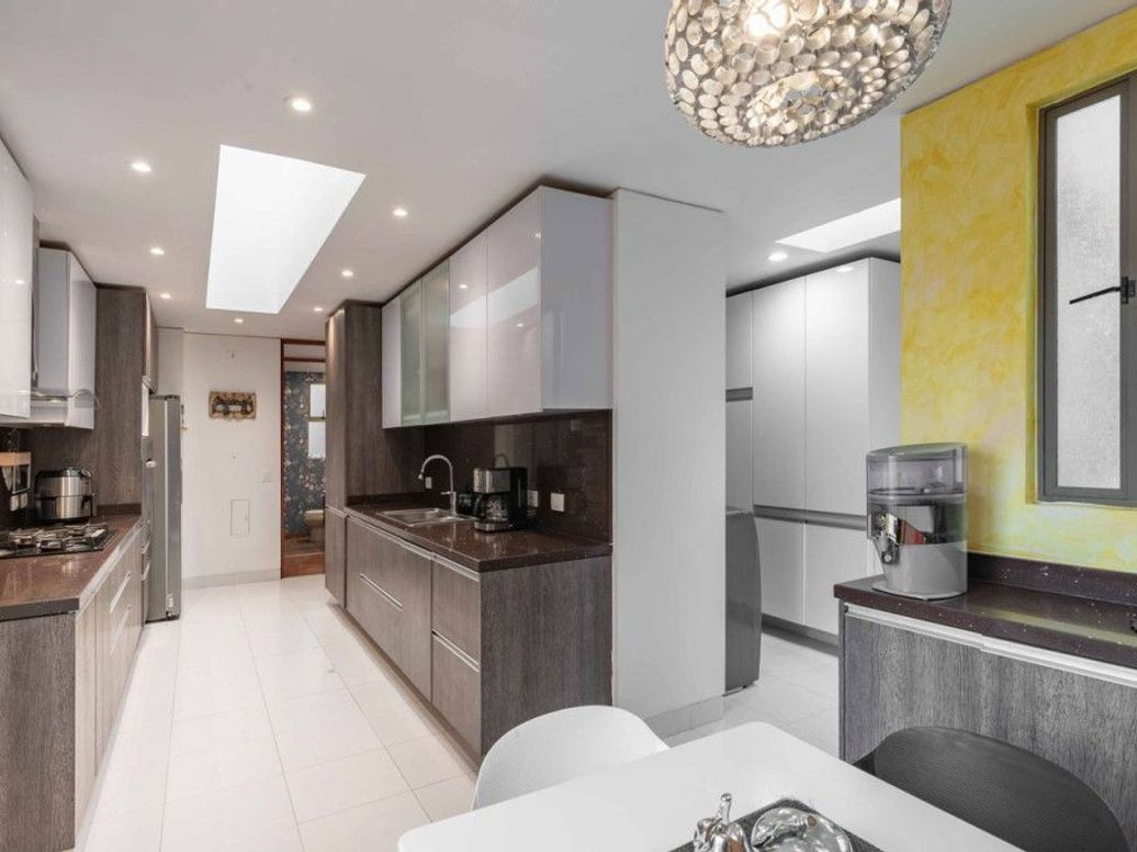 Apartamento de 3 alcobas en venta en El Plan, Bogotá, 204 m² · foto 13 de 20