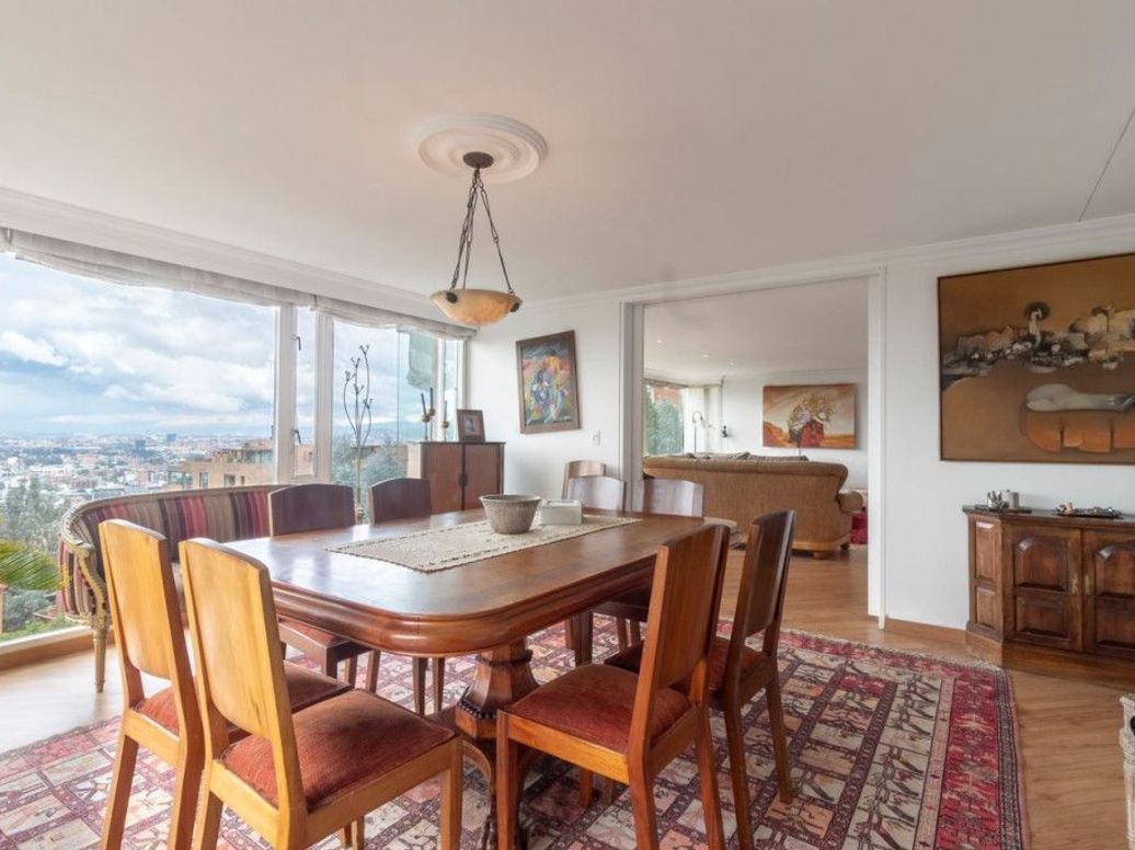 Apartamento de 3 alcobas en venta en Los Rosales, Bogotá, 271 m² · foto 5 de 20