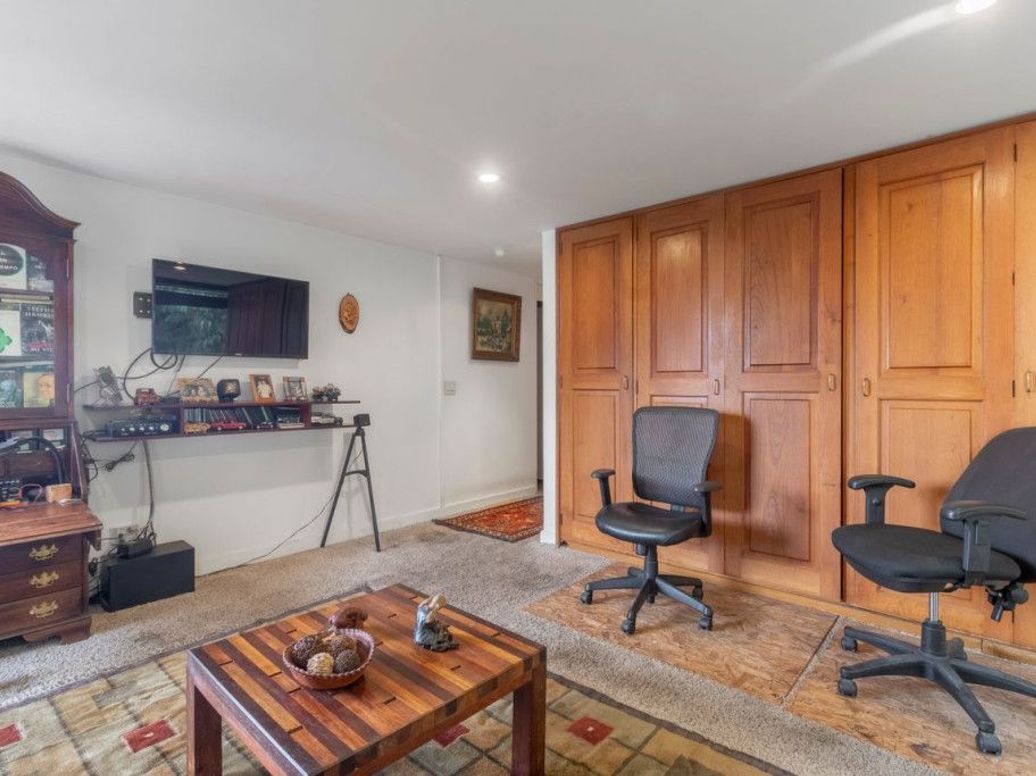 Apartamento de 3 alcobas en venta en Los Rosales, Bogotá, 271 m² · foto 17 de 20