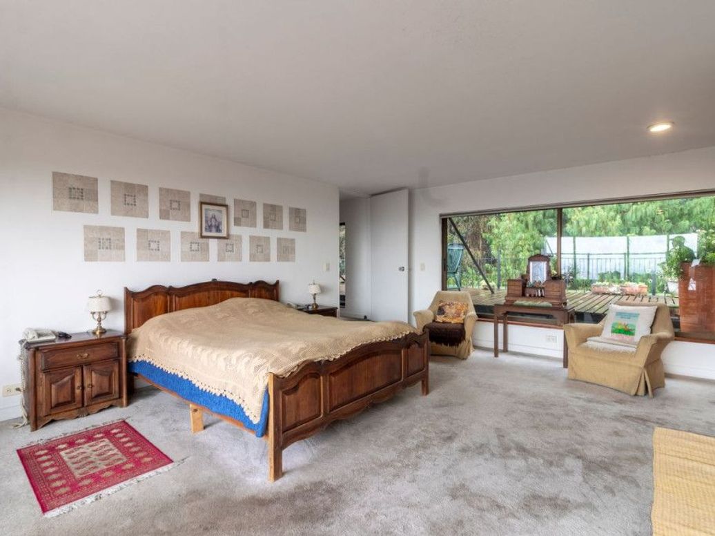 Apartamento de 3 alcobas en venta en Los Rosales, Bogotá, 271 m² · foto 18 de 20