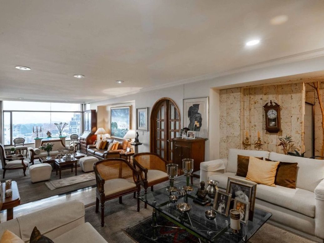Apartamento de 3 alcobas en venta en Centro Norte Usaquen, Bogotá, 255 m² · foto 2 de 20