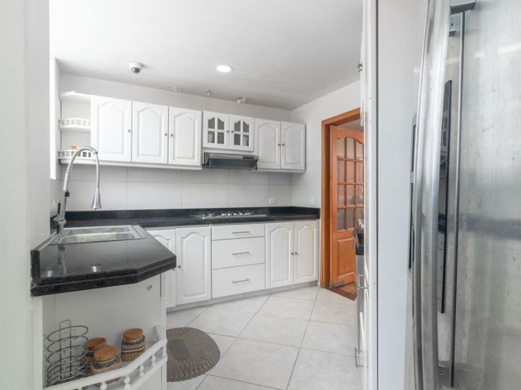 Apartamento de 3 alcobas en venta en Rincon Del Chicó, Bogotá, 153 m² · foto 7 de 20