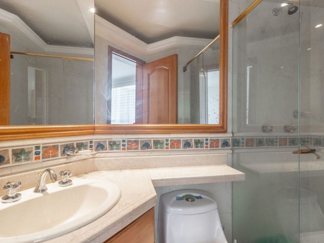 Apartamento de 3 alcobas en venta en Rincon Del Chicó, Bogotá, 153 m² · foto 13 de 20