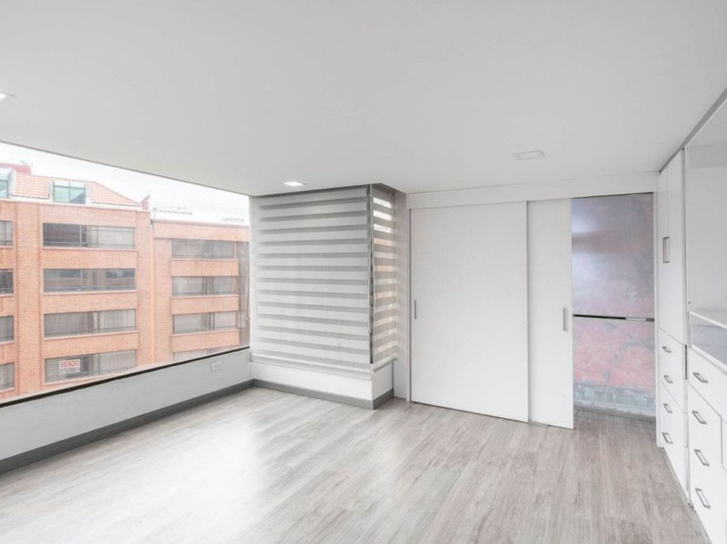 Apartamento de 3 alcobas en venta en Santa Barbara Central, Bogotá, 159 m² · foto 16 de 20