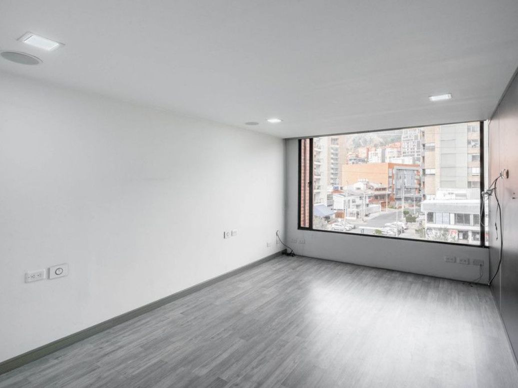 Apartamento de 3 alcobas en venta en Santa Barbara Central, Bogotá, 159 m² · foto 19 de 20