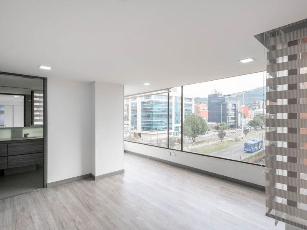 Apartamento de 3 alcobas en venta en Santa Barbara Central, Bogotá, 159 m² · foto 17 de 20