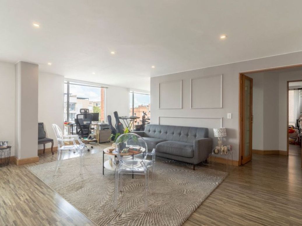 Apartamento de 3 alcobas en venta en San Patricio, Bogotá, 131 m² · foto 4 de 20