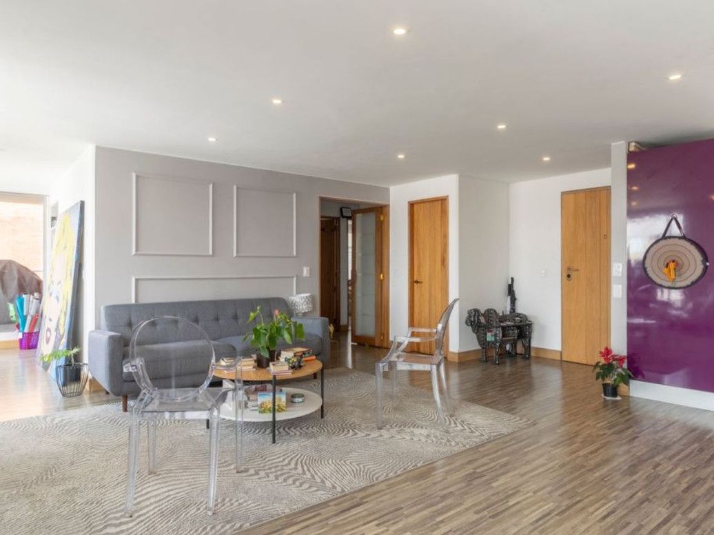 Apartamento de 3 alcobas en venta en San Patricio, Bogotá, 131 m² · foto 3 de 20