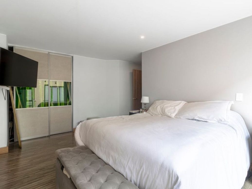 Apartamento de 3 alcobas en venta en San Patricio, Bogotá, 131 m² · foto 17 de 20
