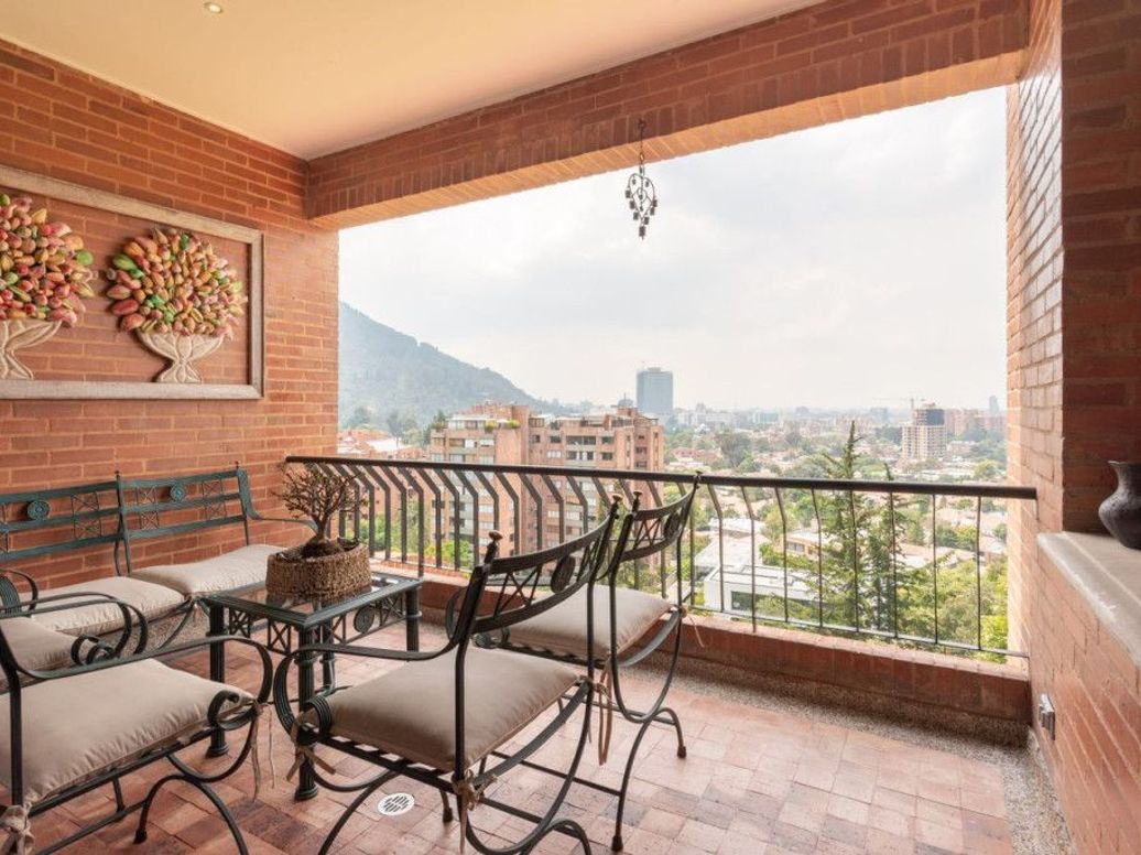 Apartamento de 4 alcobas en venta en Cerros De Santa Barbara, Bogotá, 404 m² · foto 4 de 20