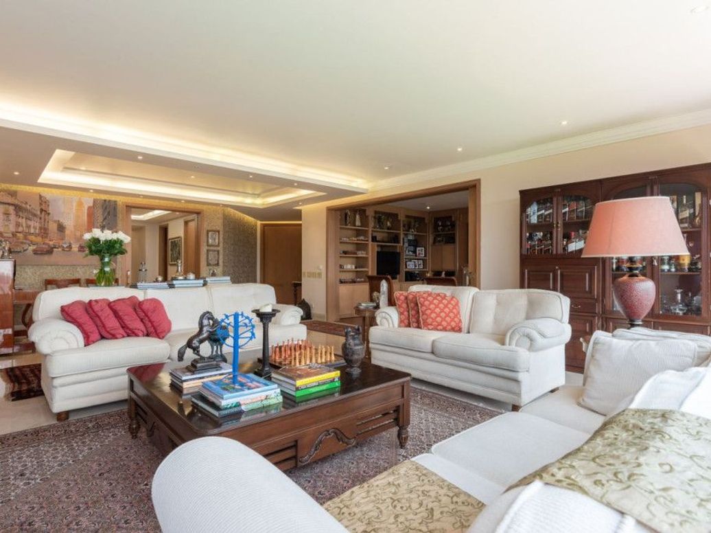 Apartamento de 4 alcobas en venta en Cerros De Santa Barbara, Bogotá, 404 m² · foto 3 de 20