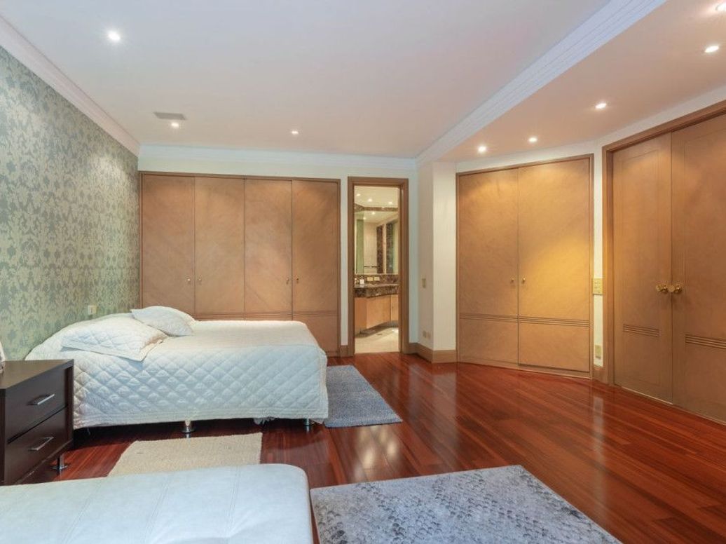 Apartamento de 4 alcobas en venta en Cerros De Santa Barbara, Bogotá, 404 m² · foto 19 de 20