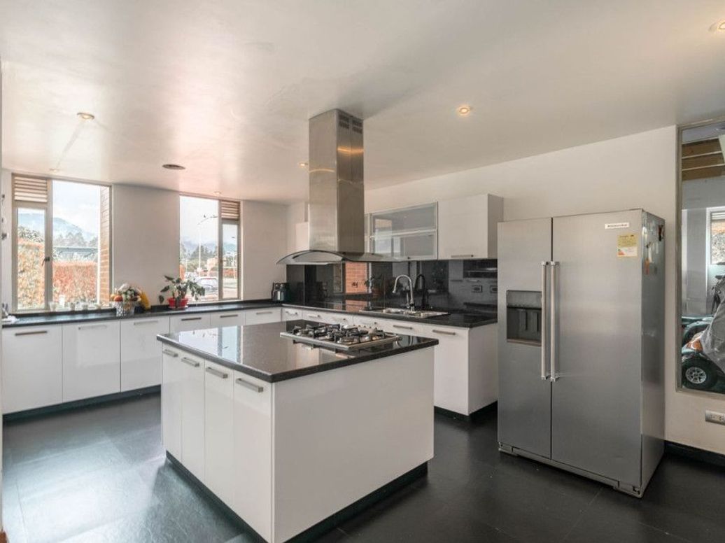 Casa de 5 alcobas en venta en Casa Blanca, Bogotá, 539 m² · foto 9 de 20