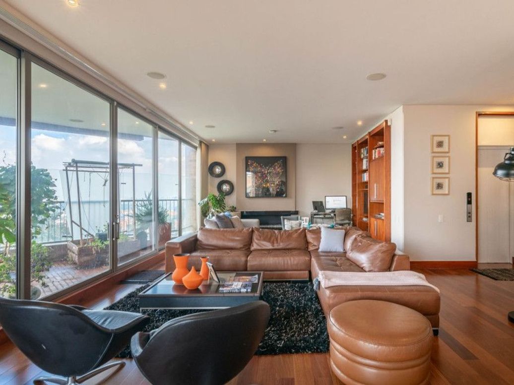 Apartamento de 3 alcobas en venta en Niza Suba, Bogotá, 275 m² · foto 3 de 20