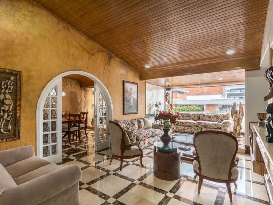 Apartamento de 4 alcobas en venta en Chico Norte Et. Ii, Bogotá, 224 m² · foto 3 de 20