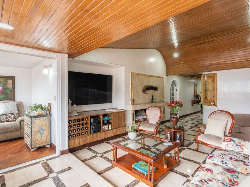 Apartamento de 4 alcobas en venta en Chico Norte Et. Ii, Bogotá, 224 m² · foto 5 de 20