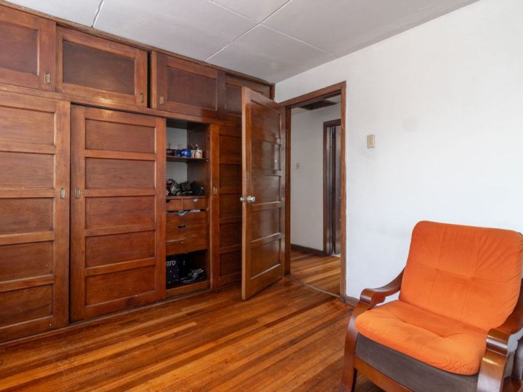 Casa de 6 alcobas en venta en Santa Teresita, Bogotá, 265 m² · foto 19 de 20