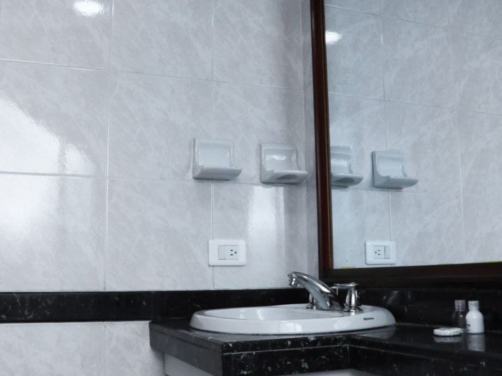 Apartamento de 3 alcobas en venta en Los Cedritos, Bogotá, 125 m² · foto 15 de 16