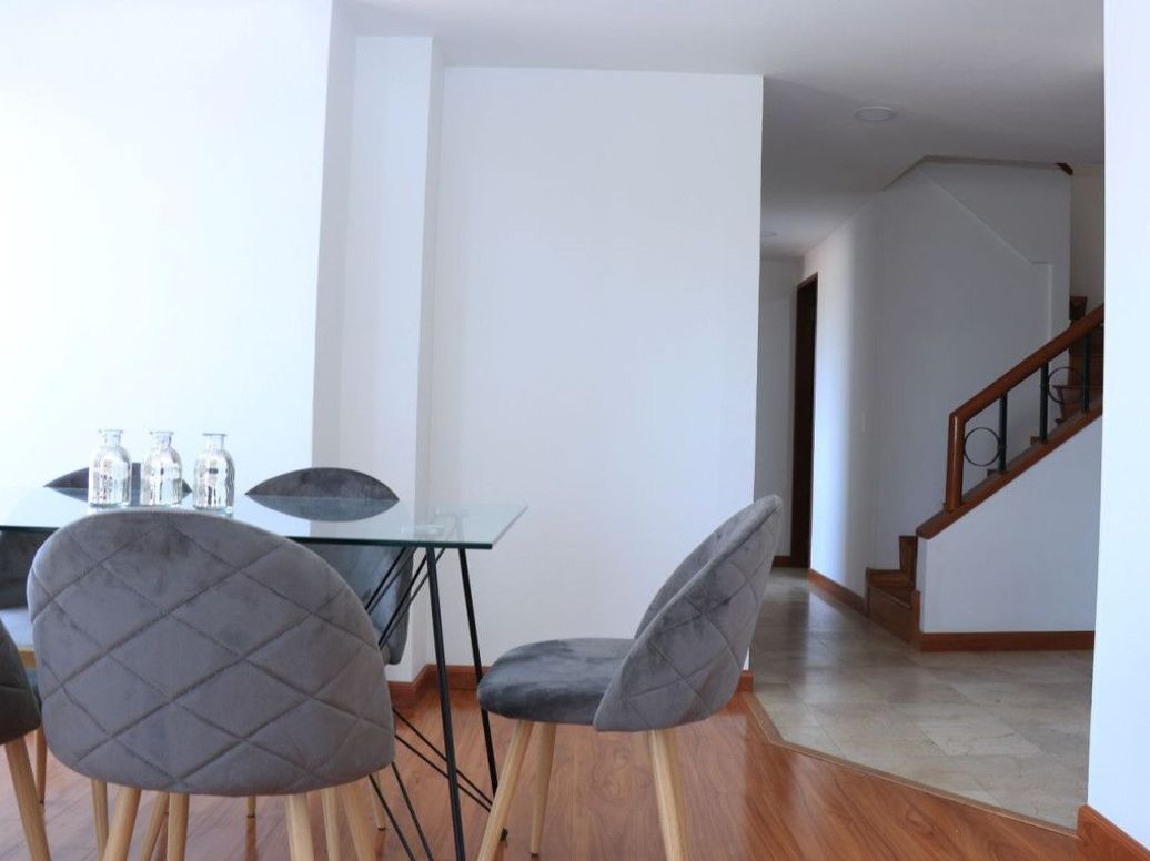 Apartamento de 3 alcobas en venta en Los Cedritos, Bogotá, 125 m² · foto 3 de 16
