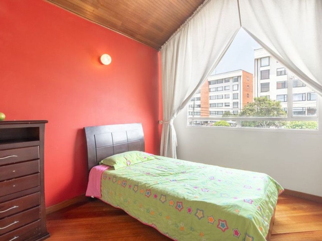 Casa de 4 alcobas en venta en Niza Norte, Bogotá, 192 m² · foto 11 de 20