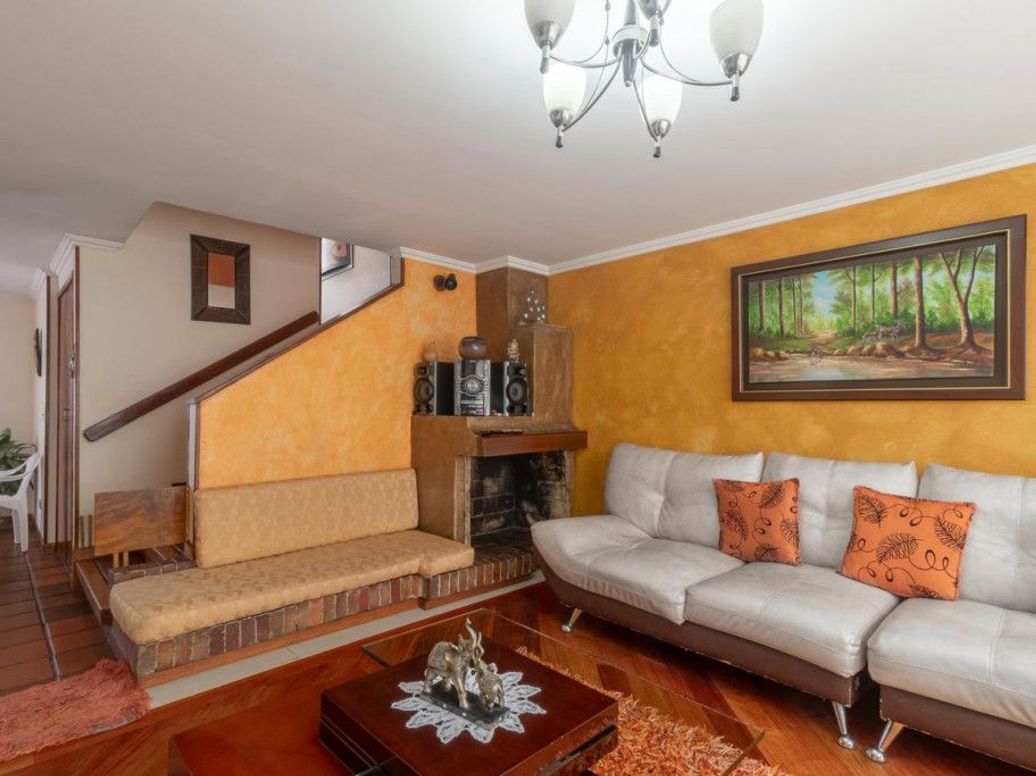 Casa de 4 alcobas en venta en Niza Norte, Bogotá, 192 m² · foto 2 de 20
