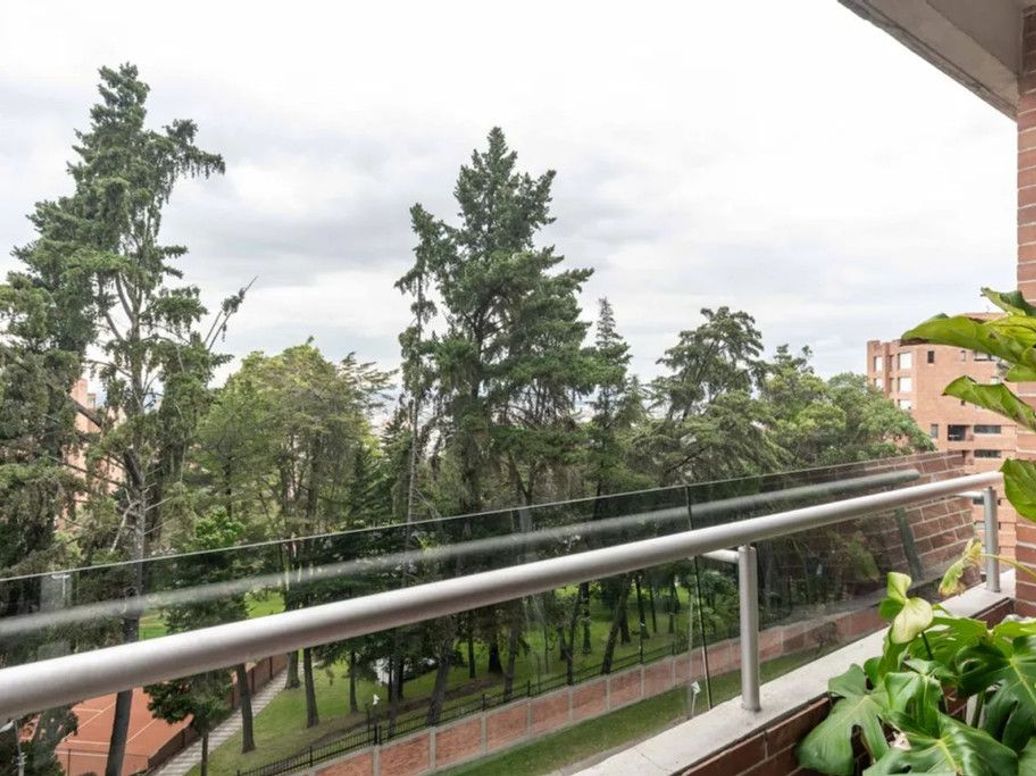 Apartamento de 2 alcobas en venta en Los Rosales, Bogotá, 142 m² · foto 7 de 19