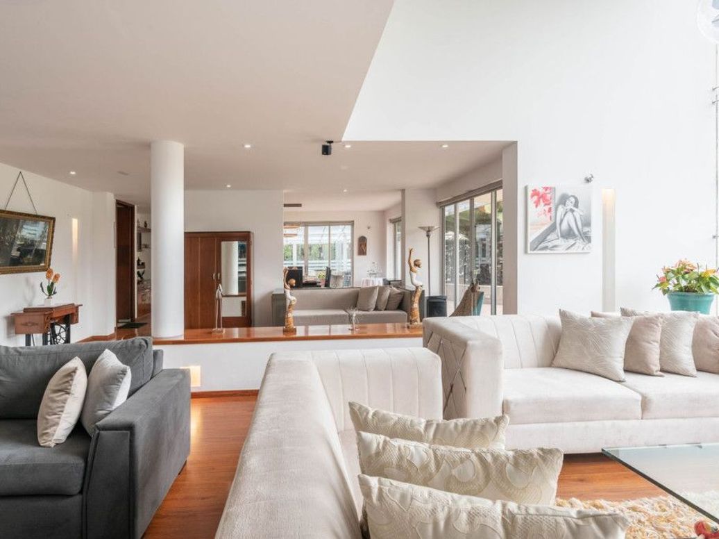 Casa de 5 alcobas en venta en Casa Blanca, Bogotá, 422 m² · foto 5 de 20